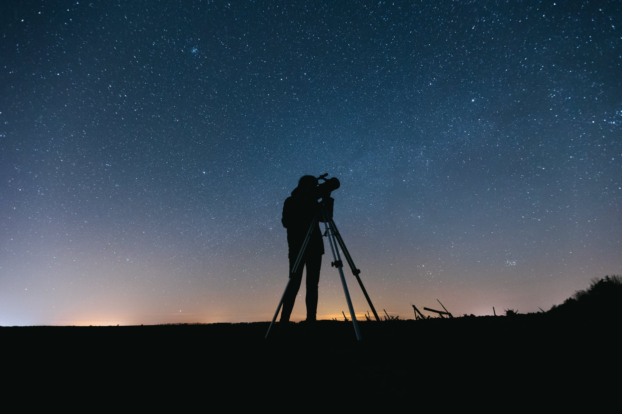 Navigating the Shopify Galaxy: ETgeekTees' Journey Through Social Media Integration